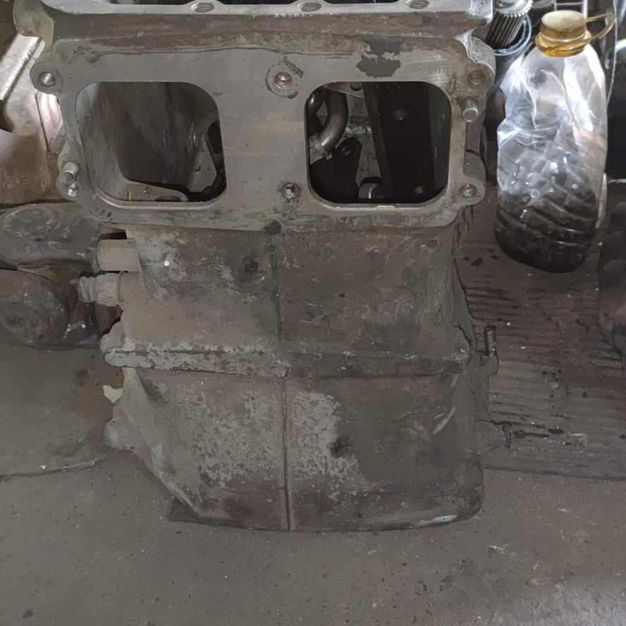 Корпус кпп Volvo средняя часть 1030578