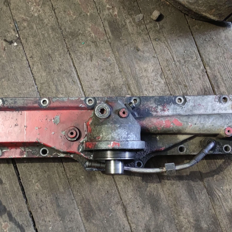 Теплообменник cummins ISX15 с кронштейном 4059460